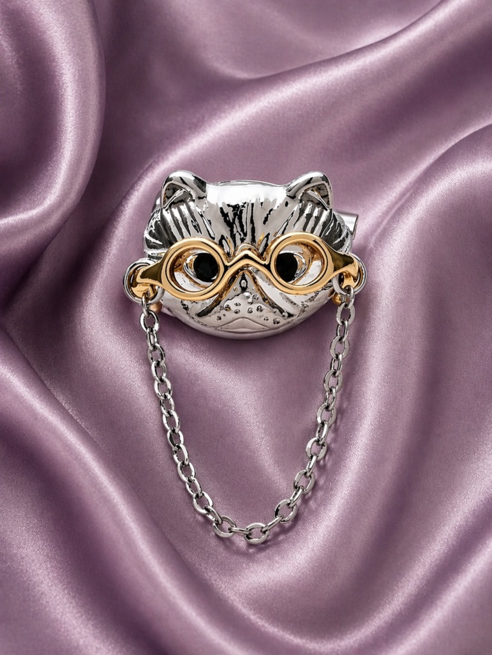 Cute Cat Brooch with Chain – Designer Style Glasses Pin